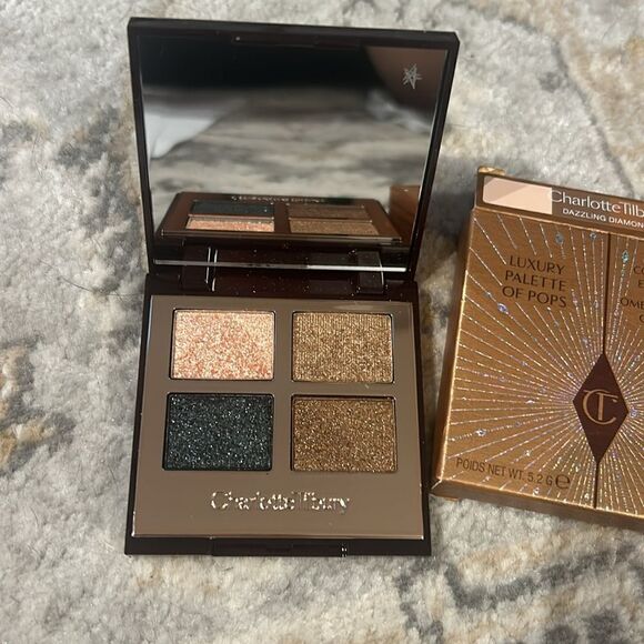 Charlotte Tilbury LIMITED EDITION
LUXURY PALETTE OF POPS
DAZZLING DIAMONDS - Picture 9 of 9